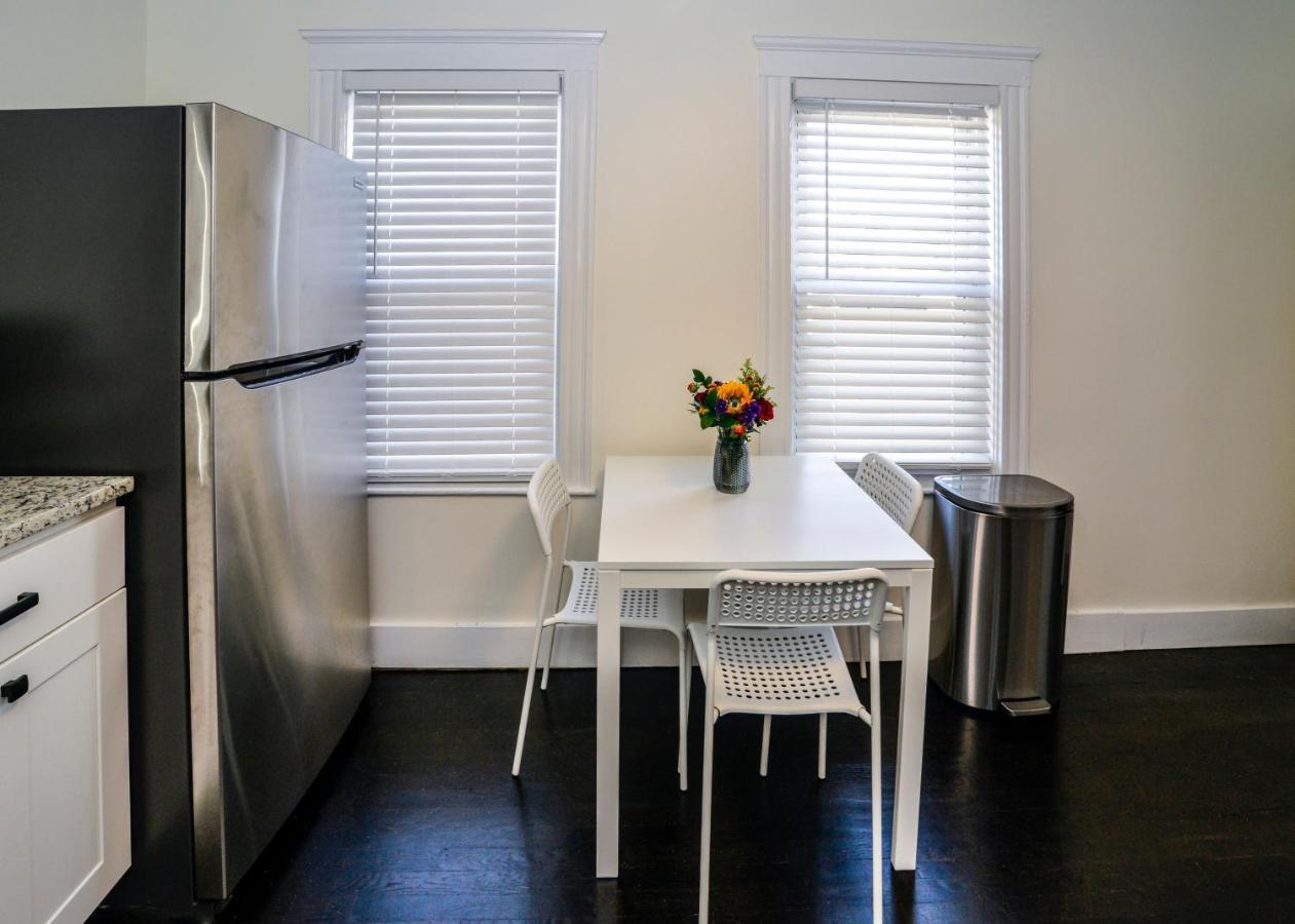Modern Two Bedroom Condo - Boston Stoneham 외부 사진