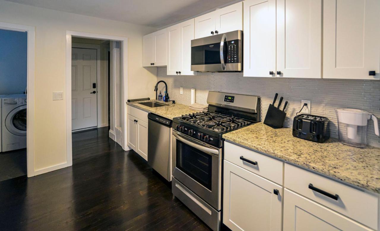Modern Two Bedroom Condo - Boston Stoneham 외부 사진