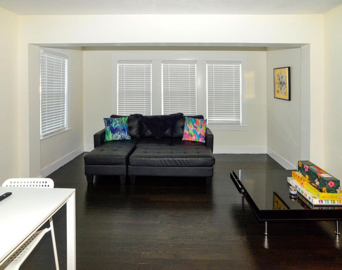 Modern Two Bedroom Condo - Boston Stoneham 외부 사진