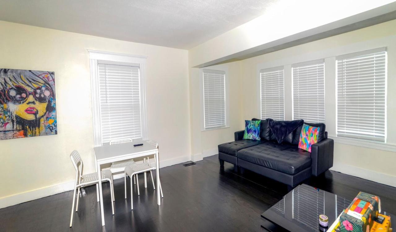 Modern Two Bedroom Condo - Boston Stoneham 외부 사진