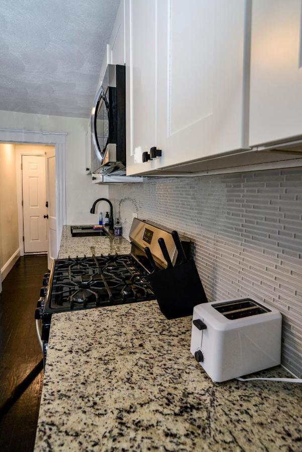 Modern Two Bedroom Condo - Boston Stoneham 외부 사진