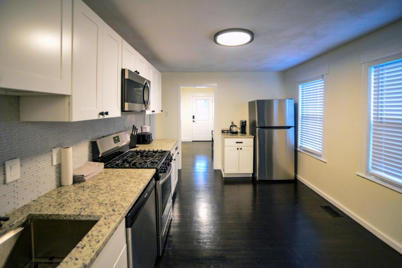 Modern Two Bedroom Condo - Boston Stoneham 외부 사진