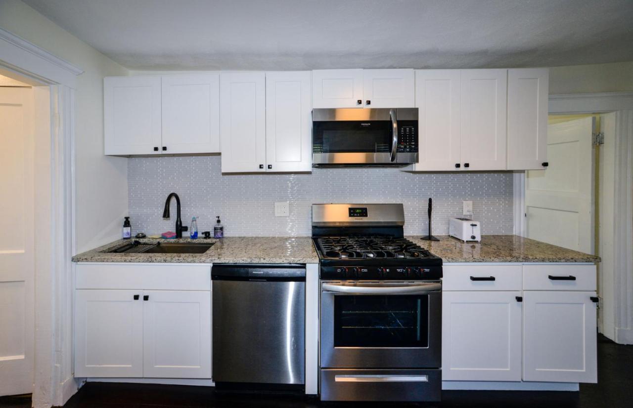 Modern Two Bedroom Condo - Boston Stoneham 외부 사진