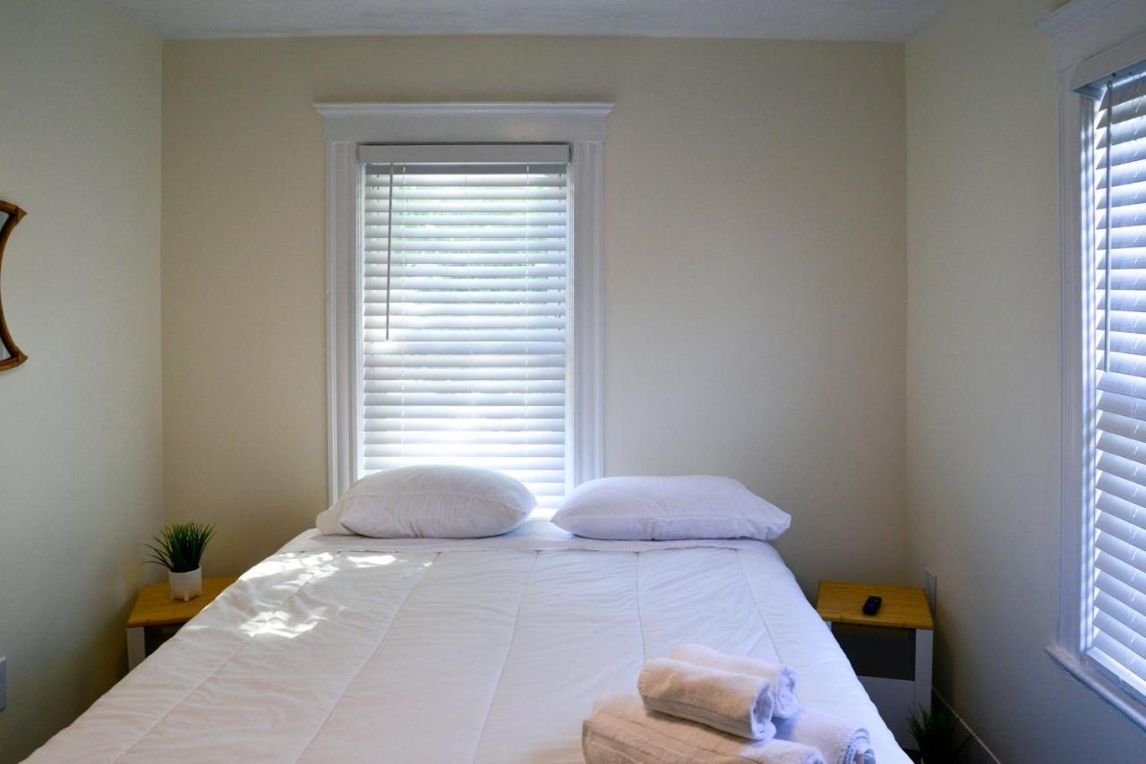 Modern Two Bedroom Condo - Boston Stoneham 외부 사진