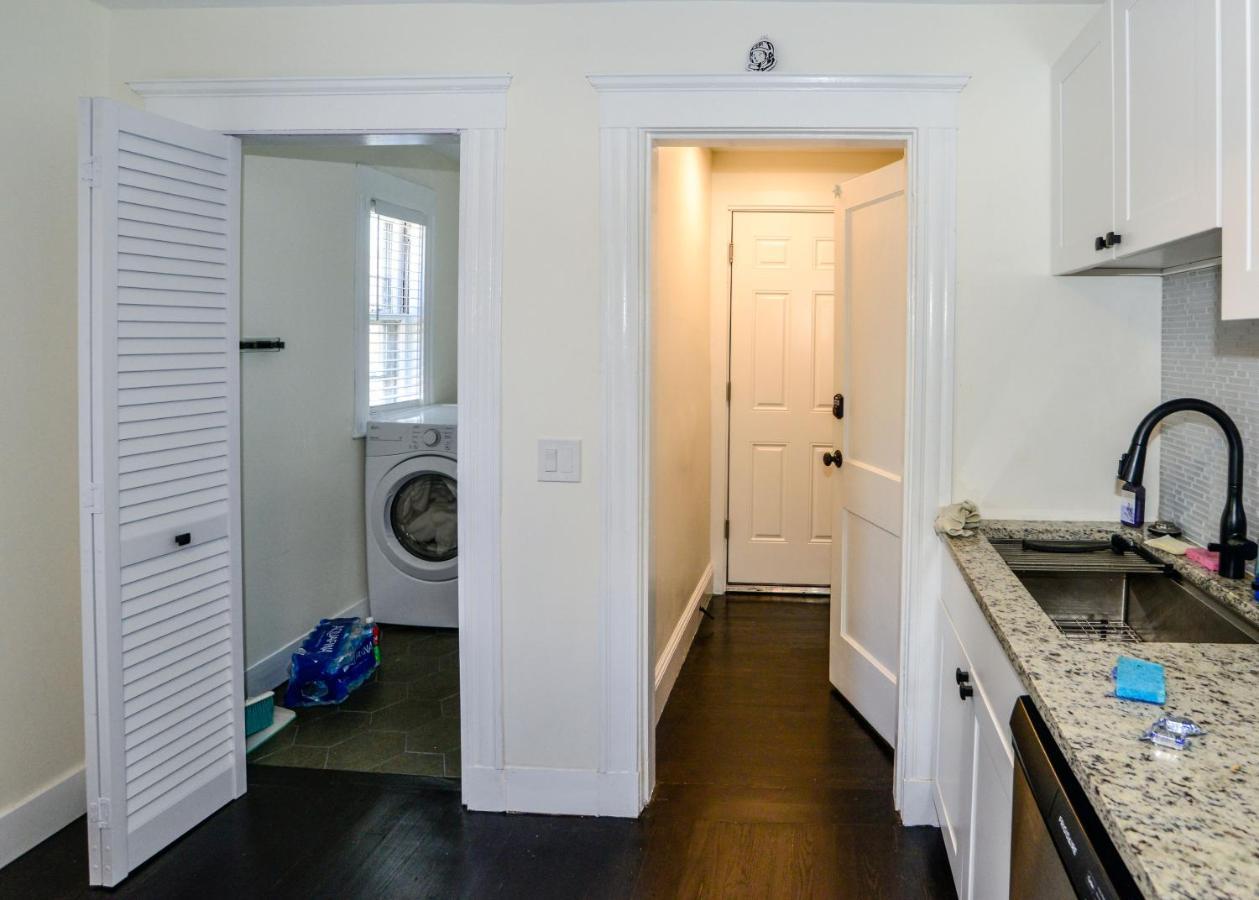 Modern Two Bedroom Condo - Boston Stoneham 외부 사진