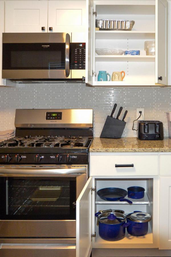 Modern Two Bedroom Condo - Boston Stoneham 외부 사진